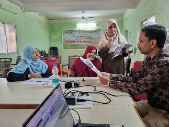 Urdu workshop - teachers recording auido.jpg